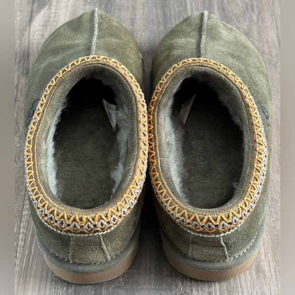 Ugg Tasman Slippers Burnt Olive Size 9 EUC! - Picture 10 of 16